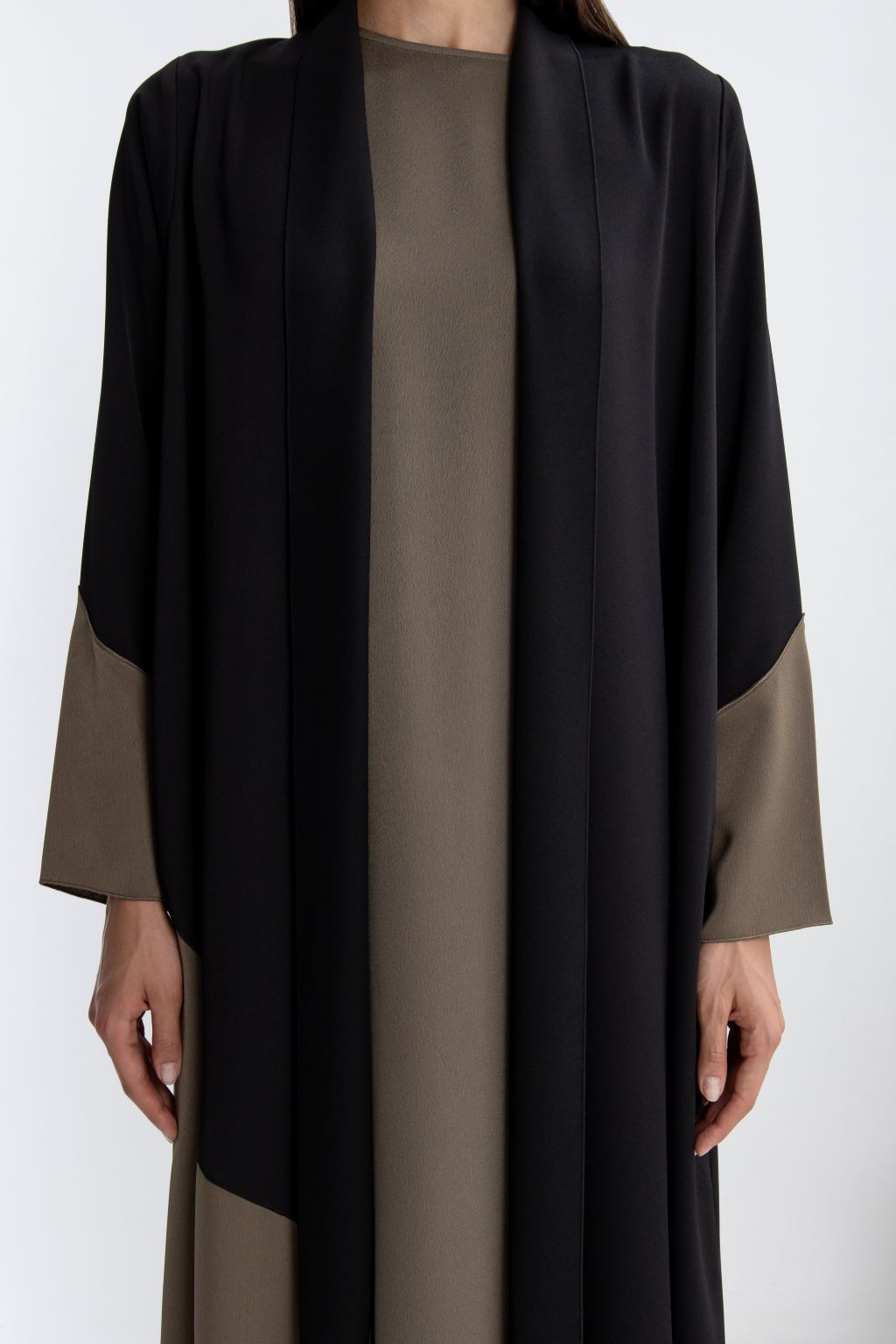 Elegant black designer abaya high quality with contrasting sleeves for a modern look