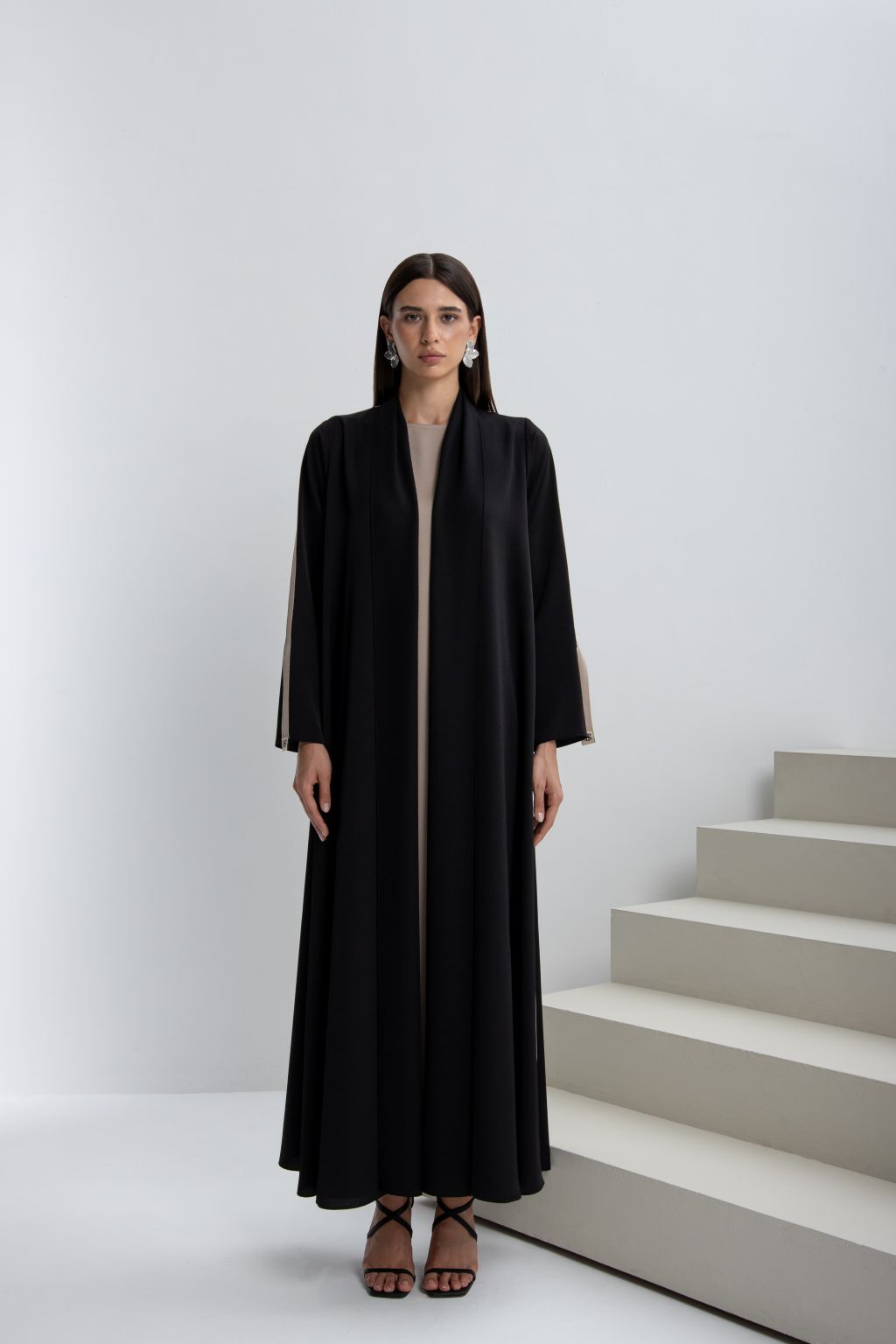 Elegant Black Designer Abaya Dress for Occasions with Flowy Silhouette and Modern Style