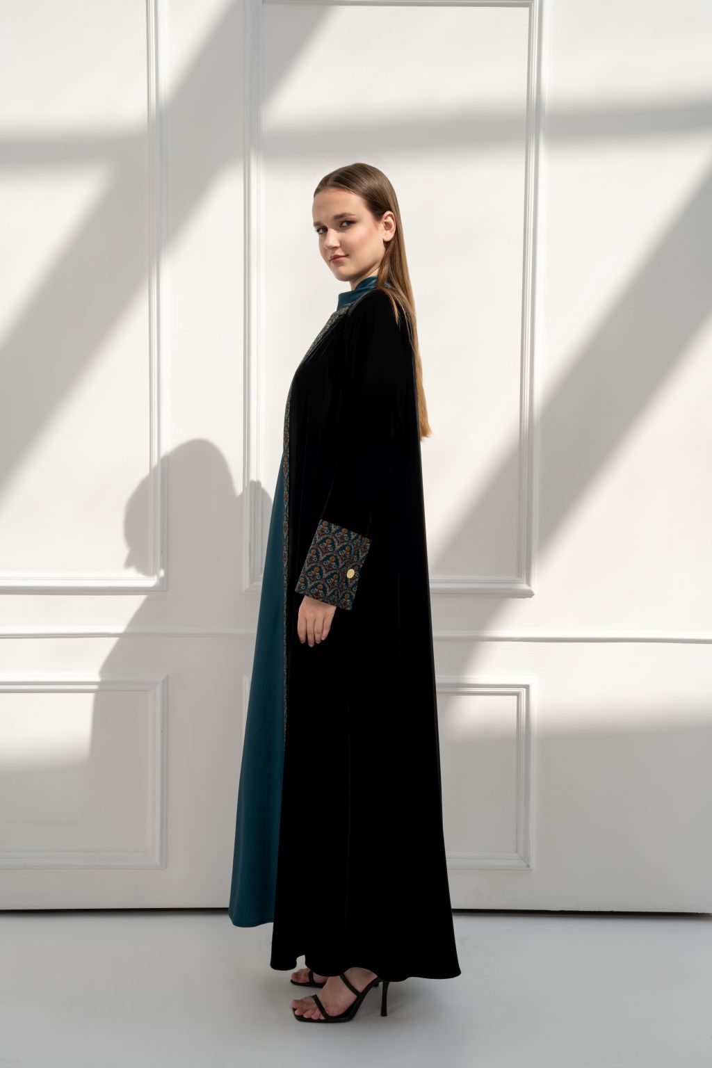 Selected Lines Black and Teal Abaya with Elegant Design, Perfect for Designer Coats for Special Occasions