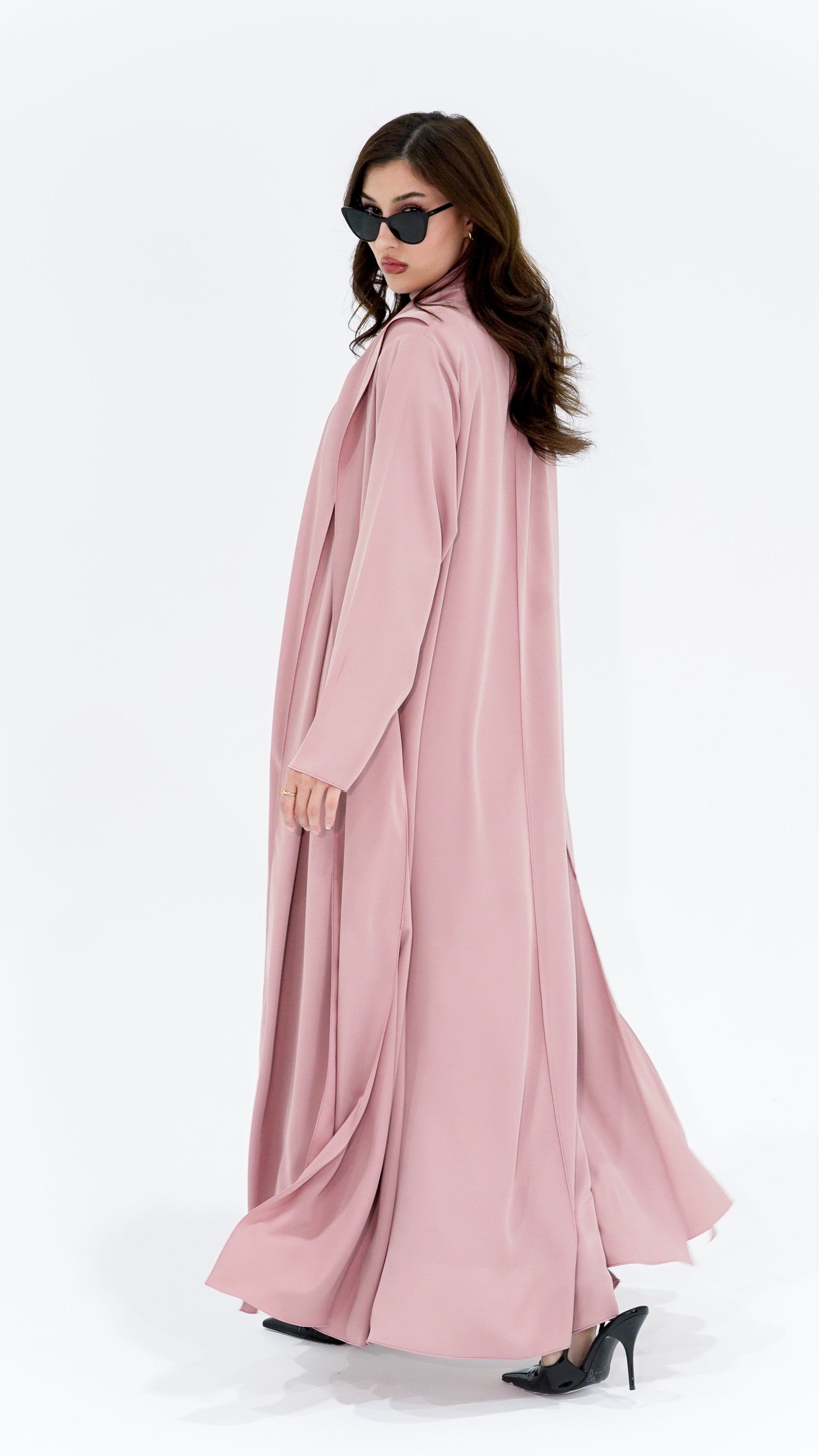 Elegant high quality Arabic abaya in soft pink for a stylish and modest look