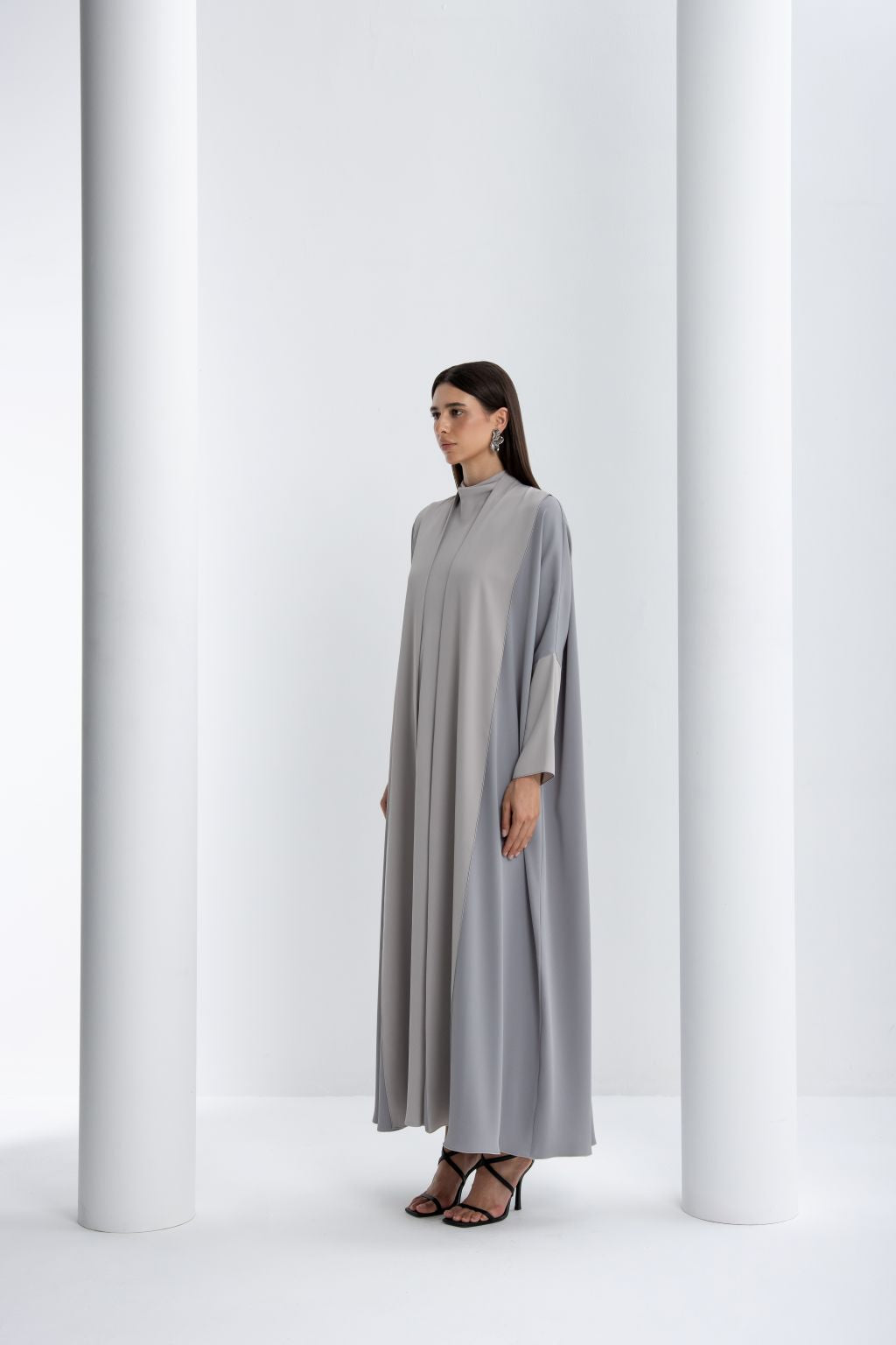 Selected Lines high quality formal abaya in gray with a modern design and elegant silhouette