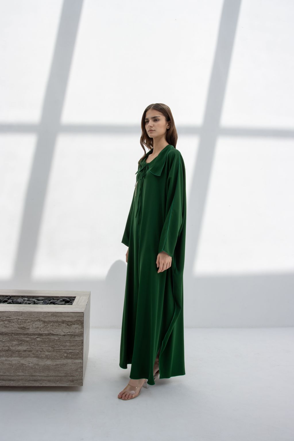 Elegant Radaman Dress 2025 in green with long sleeves and a relaxed fit for a stylish look