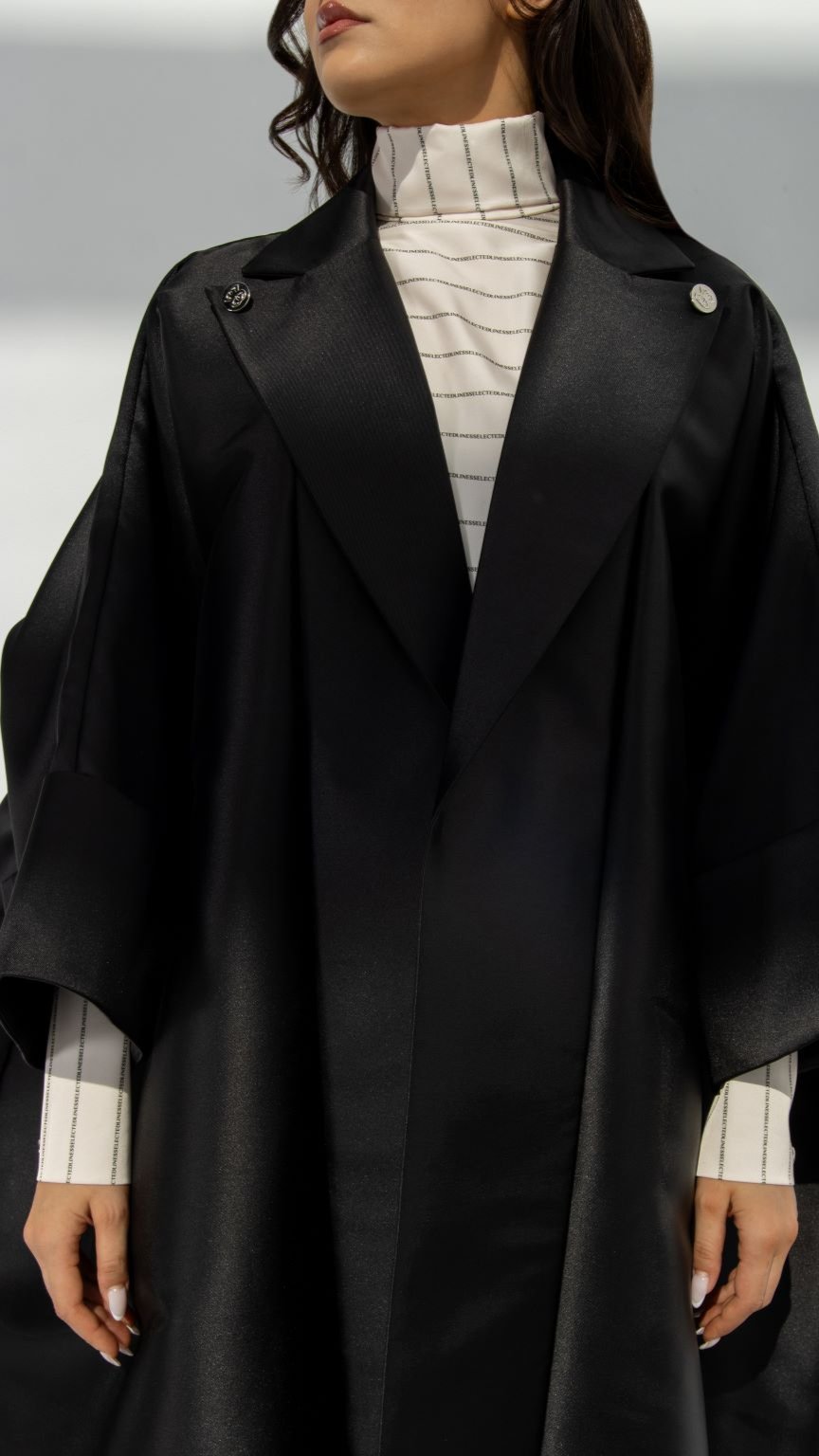 Close-up of Short Sleeve Abaya’s taffeta fabric and sleeve detailing | Selected Lines