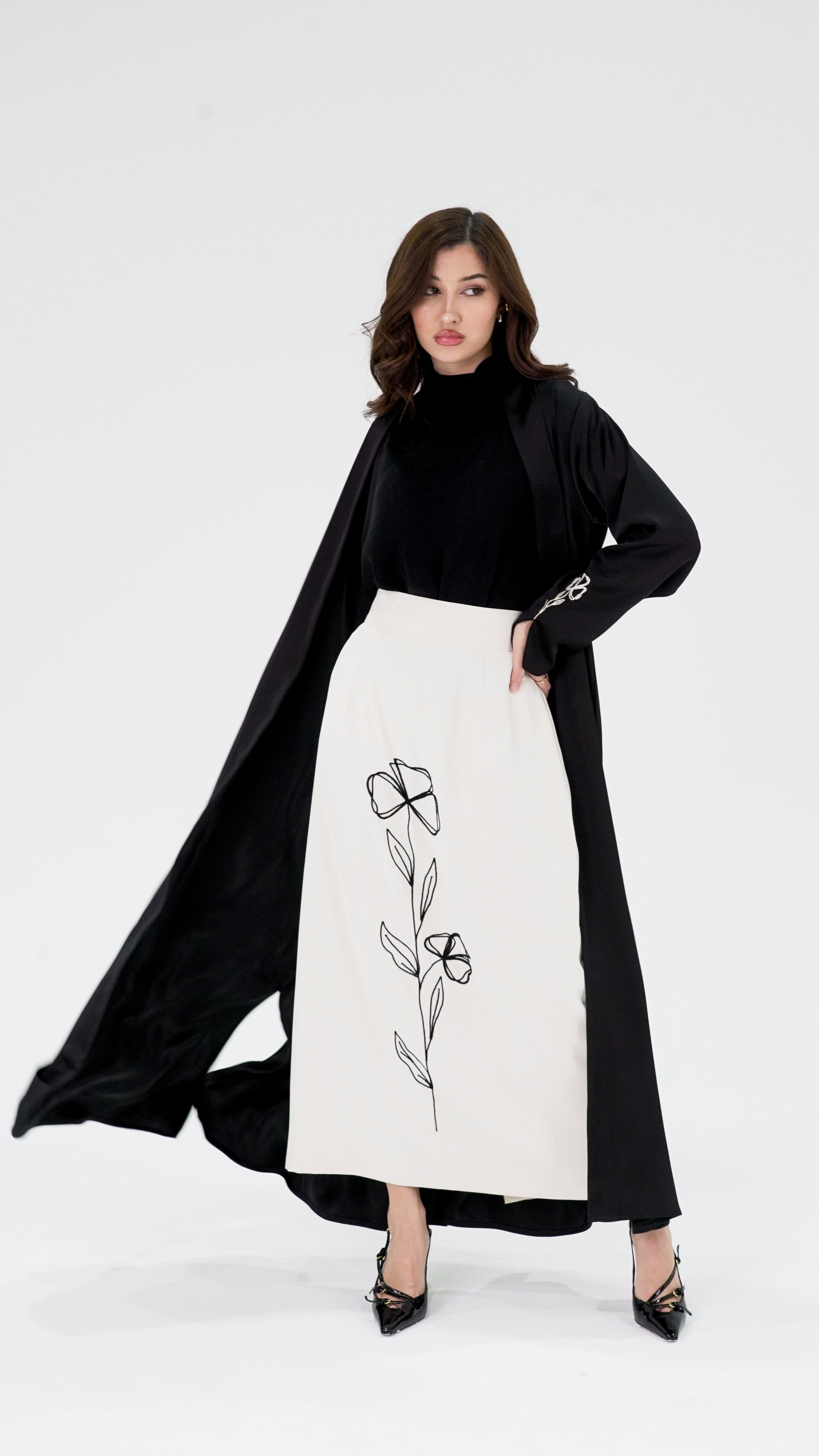 skirt-abaya-front-view-selected-lines