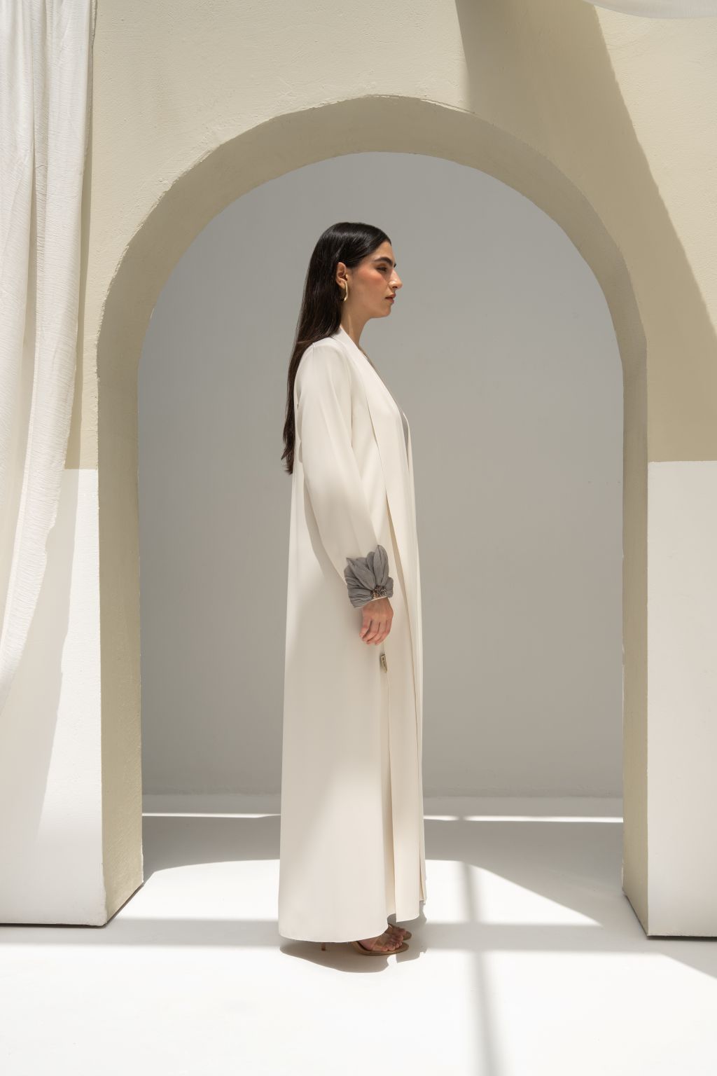 Aria Ivory Abaya