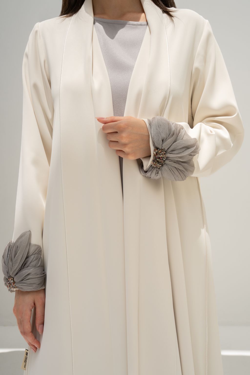 Aria Ivory Abaya