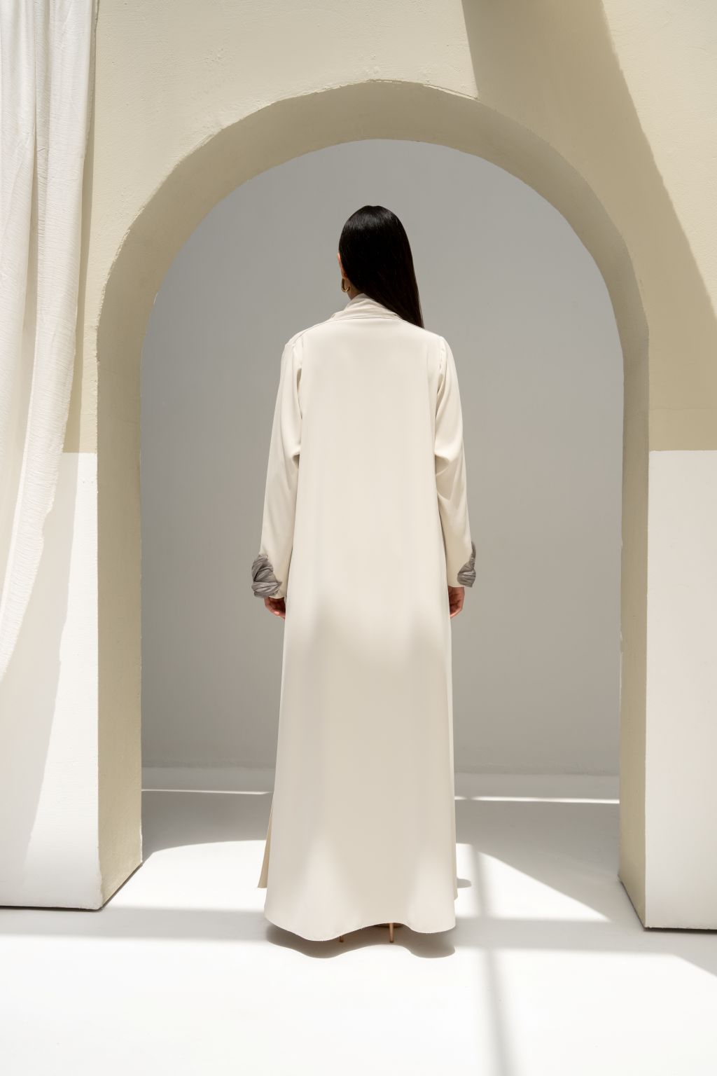 Aria Ivory Abaya