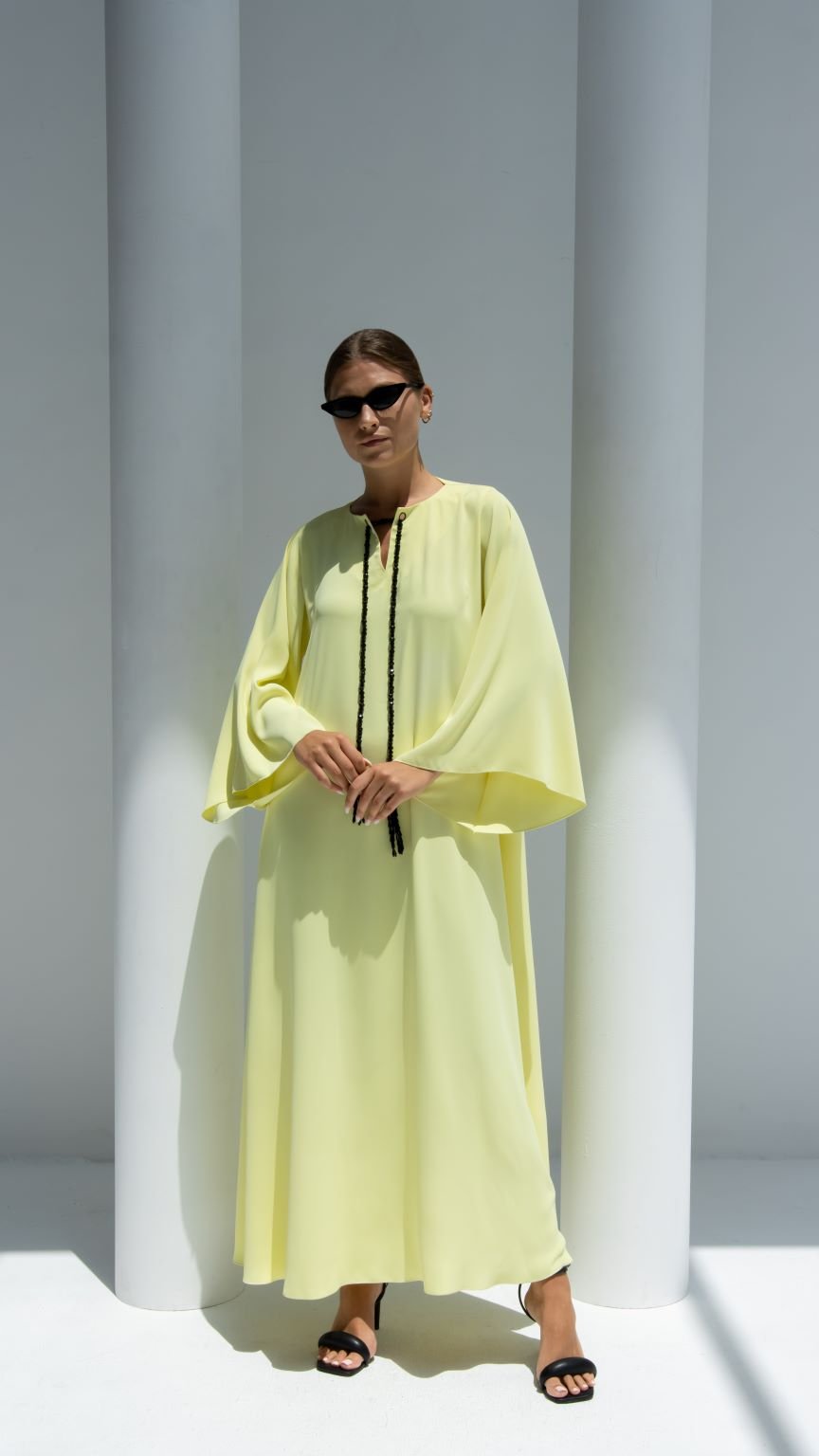 Selected Lines Elegant Chain Dress in Light Yellow with Billowy Sleeves and Stylish Design