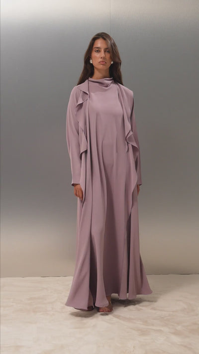 Video of the Champagne abaya by Selected Lines — powder pink Japanese crepe with a soft champagne finish